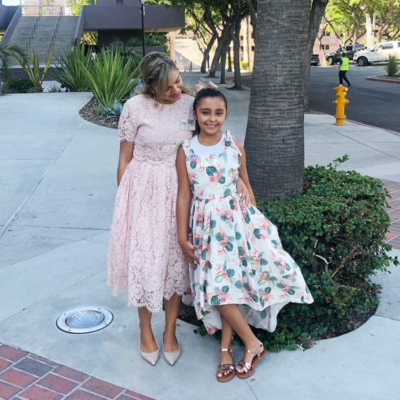 Meet your Posher, Irene - Picture 2 of 7